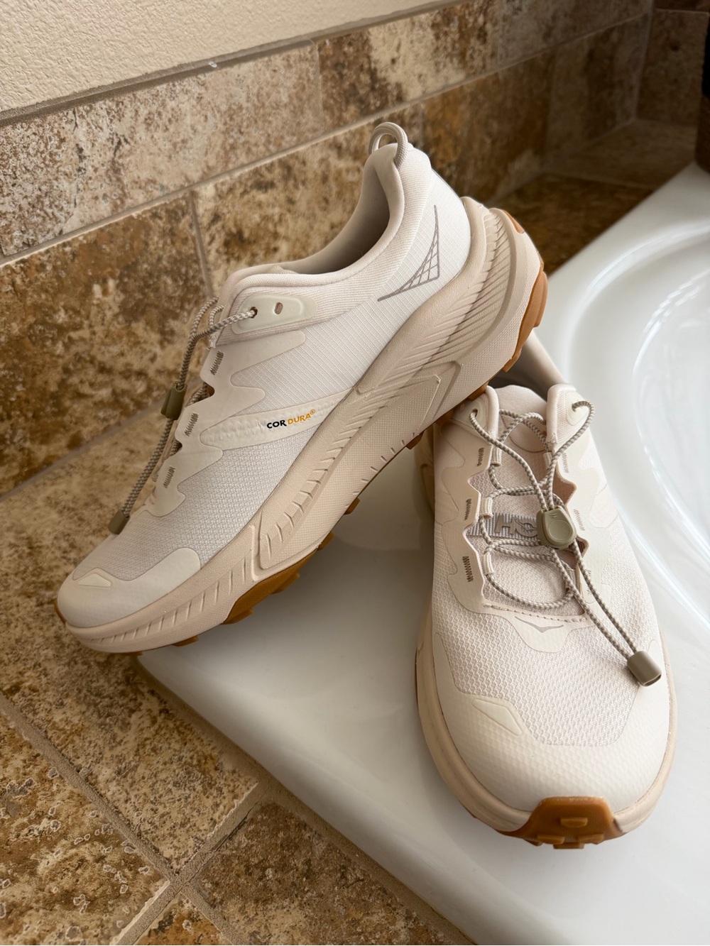 Hoka Transport